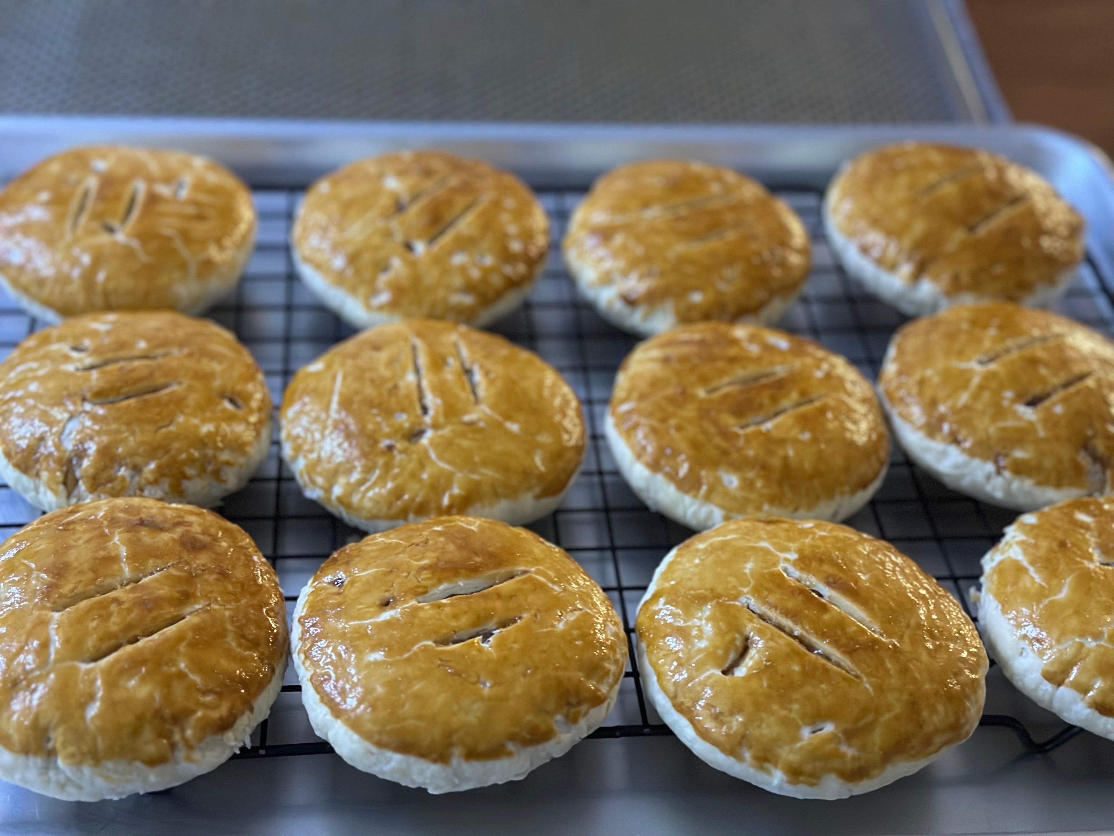 老婆餅</br>Wife Cakes